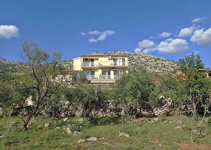 In Near Paklenica National Park アパート *