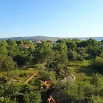 דירה In Near Paklenica National Park סטאריגרד-פקלניצה
