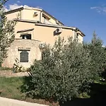 דירה In Near Paklenica National Park סטאריגרד-פקלניצה