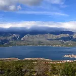 דירה In Near Paklenica National Park סטאריגרד-פקלניצה