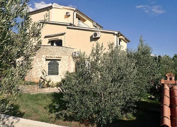 Lägenhet In Near Paklenica National Park Starigrad Paklenica